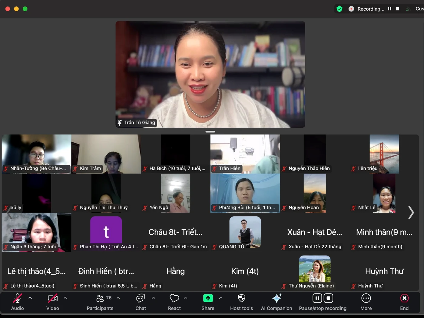 Lớp học Zoom trên iPad